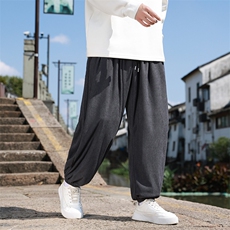 深灰色