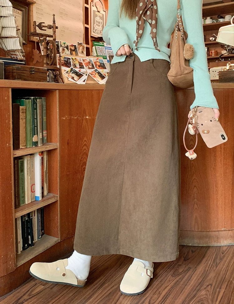 2026年春季中长款时尚百搭通勤简约休闲开叉长裙，女装半身裙，湘姗