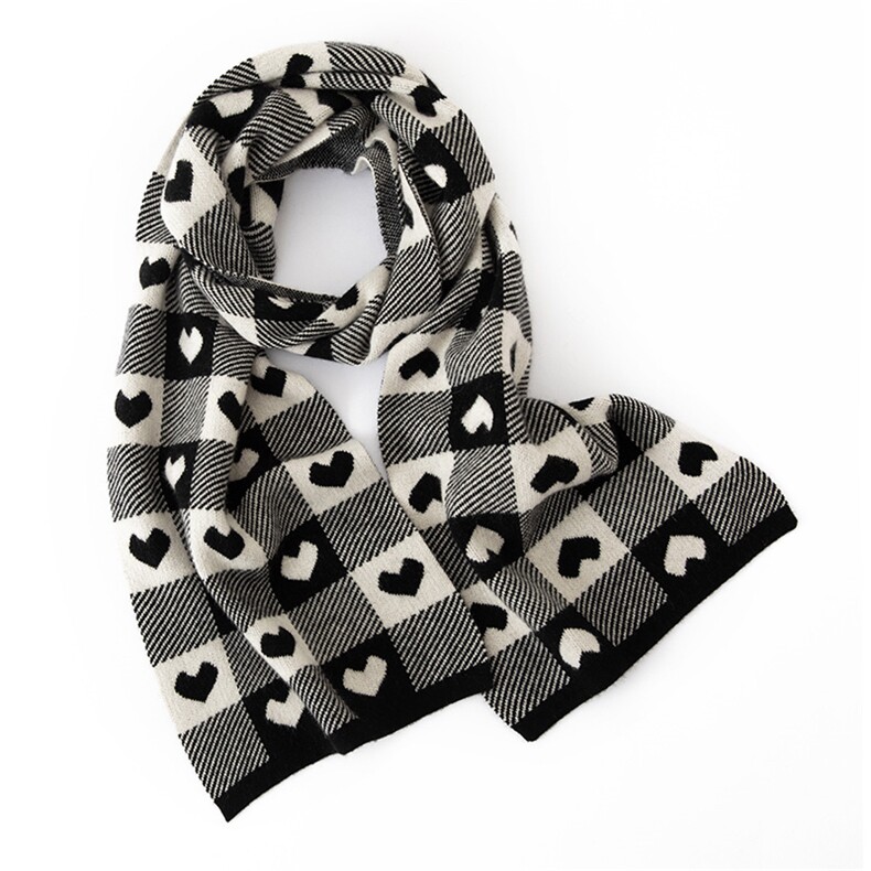 35%针织小围巾女秋冬保暖百搭爱心图案围脖，围巾，戎咖羊绒