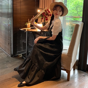夏季法式质感高级黑色提花吊带长裙女时尚百搭宽松大摆度假连衣裙图片