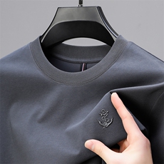 灰色