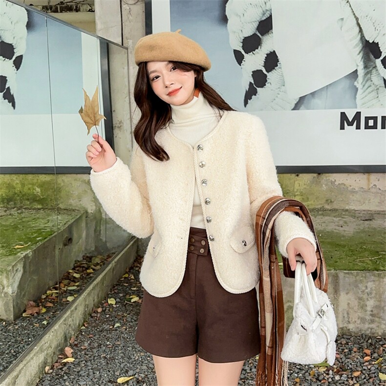 安可拉红小香风外套女羊羔毛短款毛绒上衣2025新款皮毛一体仿皮草,女装短外套,2C229
