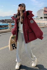 2C085-Q868P335新款90白鸭绒工装派克羽绒服现货，女装羽绒服，2C085