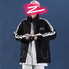 黑色