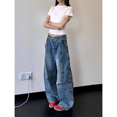 深蓝色