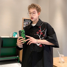 黑色