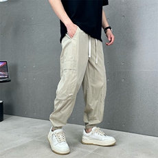 卡其色