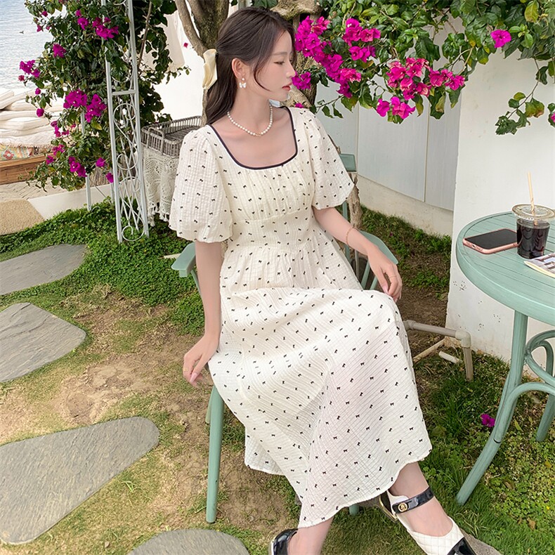 2023夏季新款小众设计感法式气质方领百搭波点茶歇收腰显瘦连衣裙,女装连衣裙,一九零