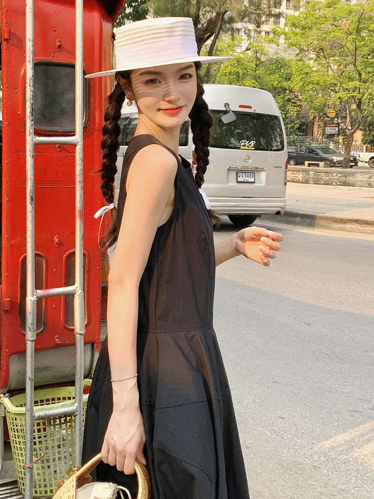 夏季新款高级感简约时尚显瘦背心裙2025女法式休闲无袖圆领连衣裙,女装连衣裙,诺蝶