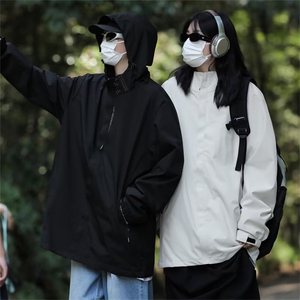春秋季夹克男港风文艺日系连帽小众高级感潮外套简约运动冲锋衣图片