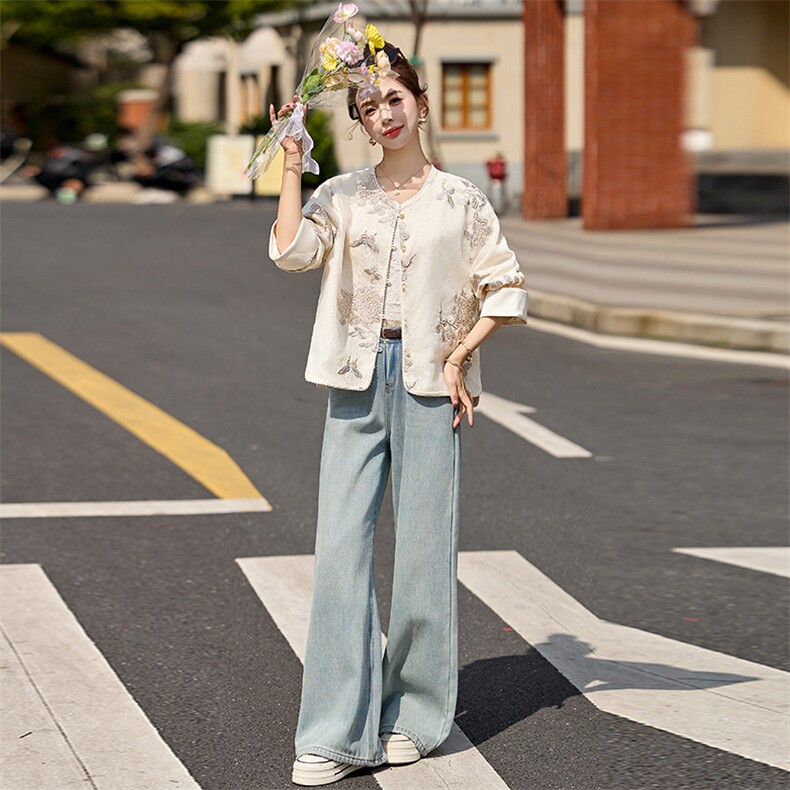 2025春季新款新中式刺绣高端时尚刺绣国风复古提花圆领外套上衣潮,女装短外套,依万里