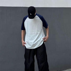 抖音得物高品质二开240克宽松纯棉美式潮牌插肩袖拼接短袖T恤图片