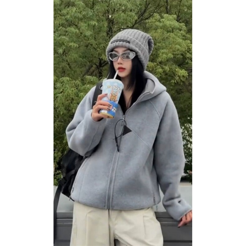 网图 结构设计摇粒绒户外秋冬保暖连帽外套男女情侣装 P75图片