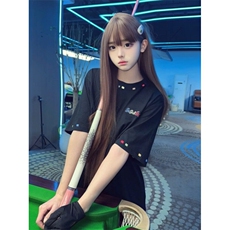 黑色