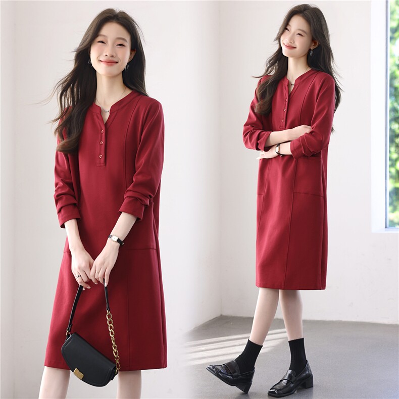 2025年秋季时尚宽松针织优雅气质中长款连衣裙，女装连衣裙，依恋蒂丝