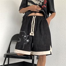 黑色