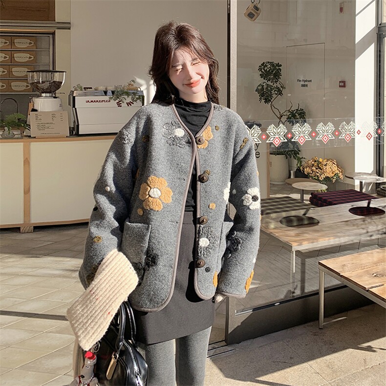 【现货】90白鸭绒内里设计感立体花朵外套,女装毛呢外套,2C283