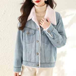 现货2023冬季加绒加厚皮毛一体牛仔派克服女宽松大口袋撞色棉衣图片