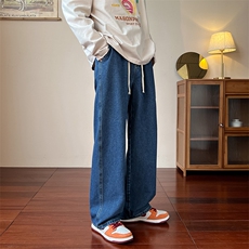 深蓝色