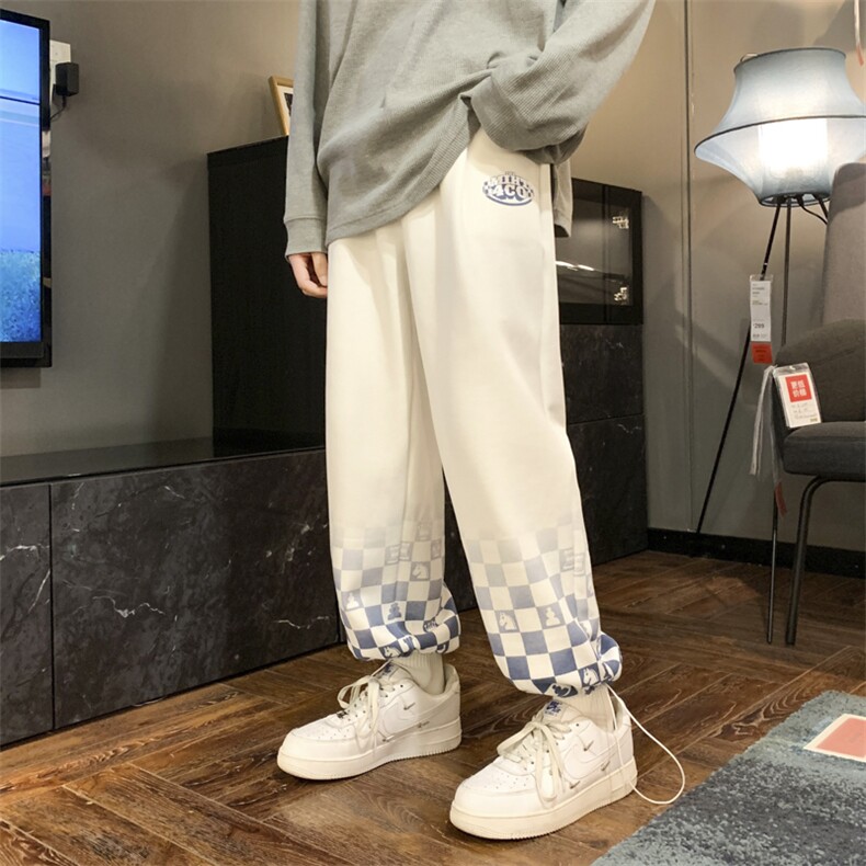灰色