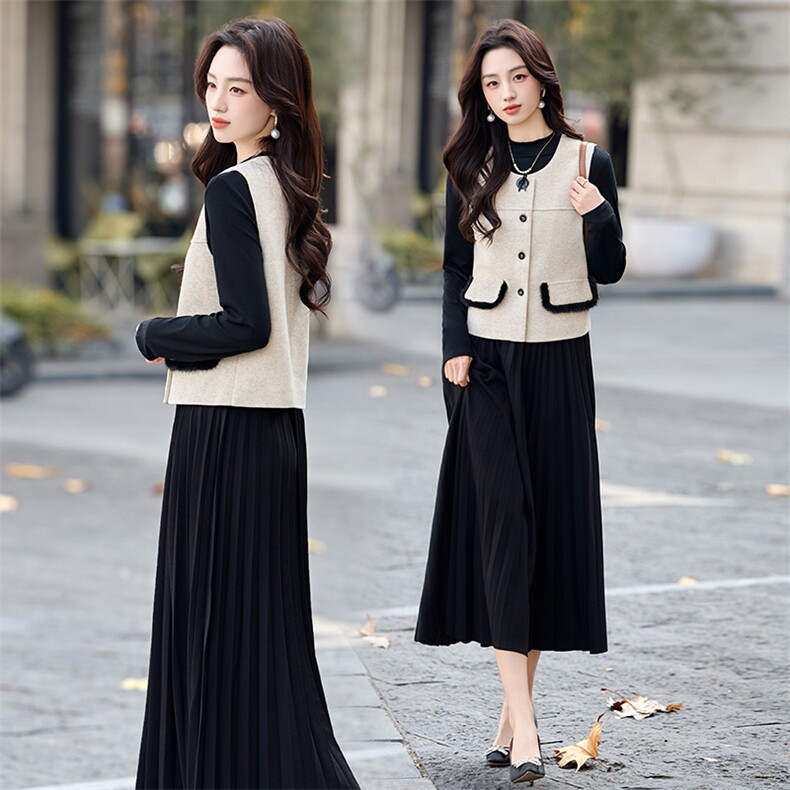 韩系高级感呢料马甲+针织打底百褶裙套装女2026春装新款两件套，女装套装/套裙，魅影