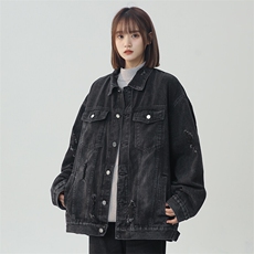黑色