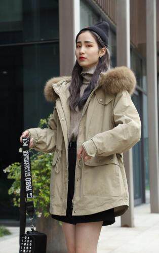 挂毛派克中长款，时尚休闲简约大方。，女装，维纳真蒂 纳易莲