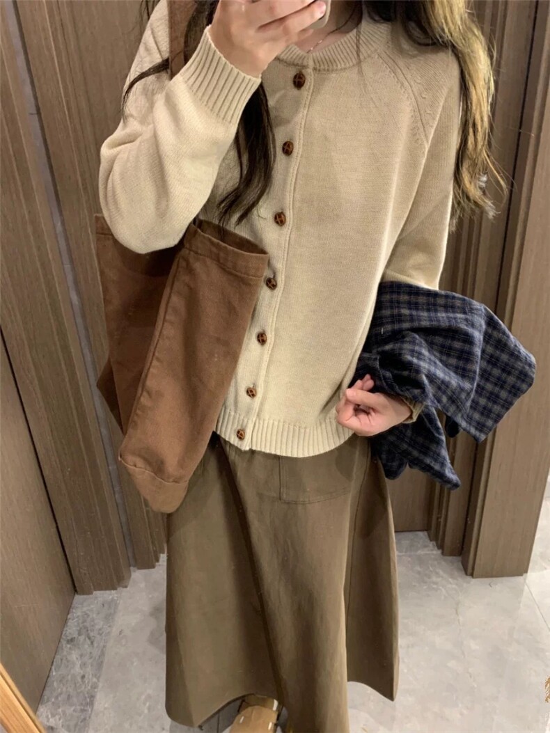 2025年秋季直筒型通勤单件长袖圆领棒球服开衫,女装羊毛衫,圣旺供货
