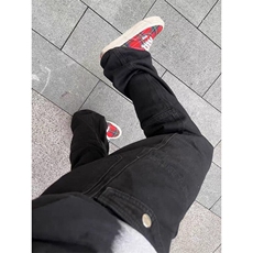 黑色