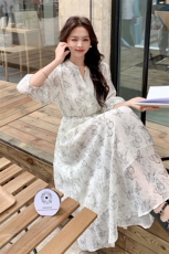 法式V领碎花连衣裙女2025春夏新款高腰显瘦惊艳绝美茶歇裙长裙子，女装连衣裙，天使之佳话