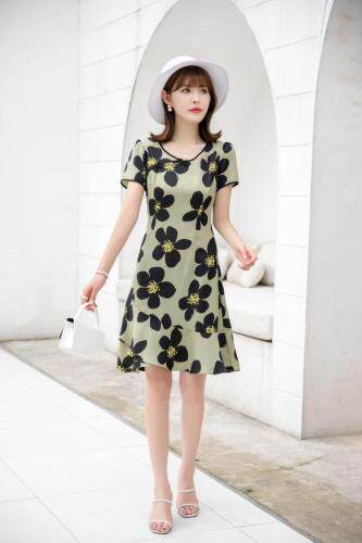 （现货）旗袍裙，女装婚纱/旗袍/礼服，伊娜蕾尔