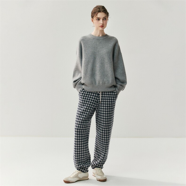 2025年秋季新款百搭圆领四平夹丝洛肩卫衣，女装针织衫/毛衣，绒创羊绒