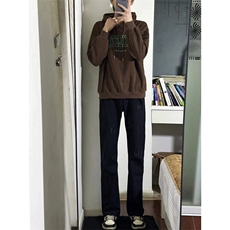 黑色