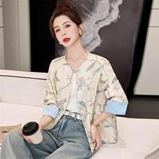 2025春装新款新中式小个子时尚原创设计拼接单排扣短款外套上衣，女装短外套，天丝秀