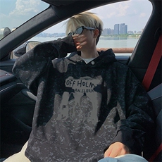 黑色