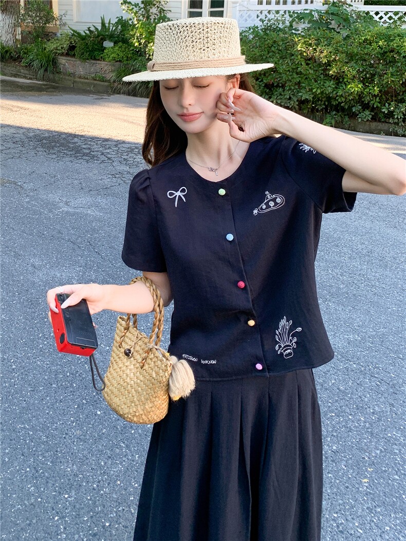 时尚休闲两件套裙女刺绣甜美风上衣百褶半裙套装女,女装套装/套裙,水衣源