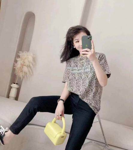 秋款磨毛Ｔ，其它，D·YUN