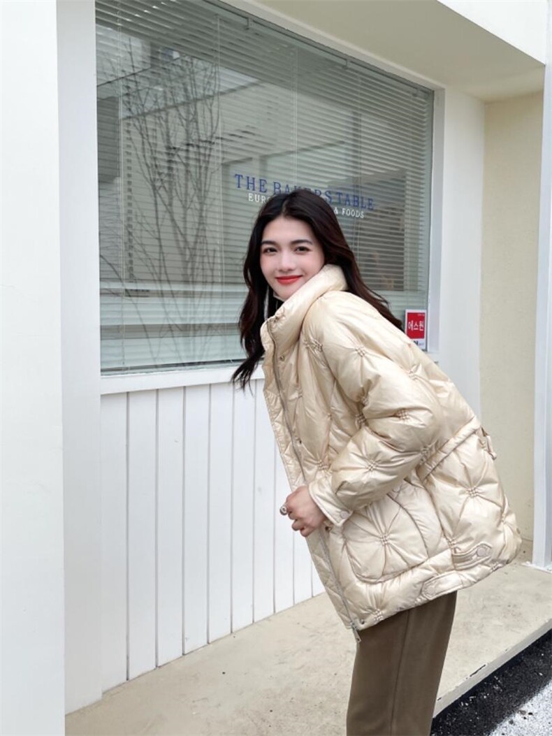 90绒压花羽绒服，女装羽绒服，昕叶良品