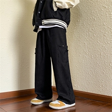 黑色