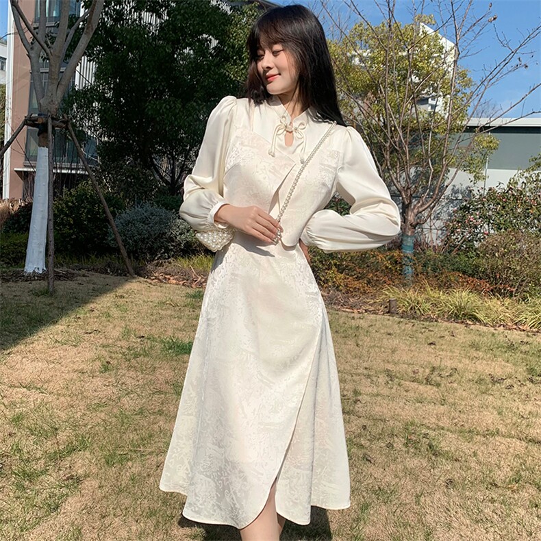 现货2024年春季女时尚潮流气质修身复古蝴蝶扣网红假两件连衣裙，女装连衣裙，煊芮熙