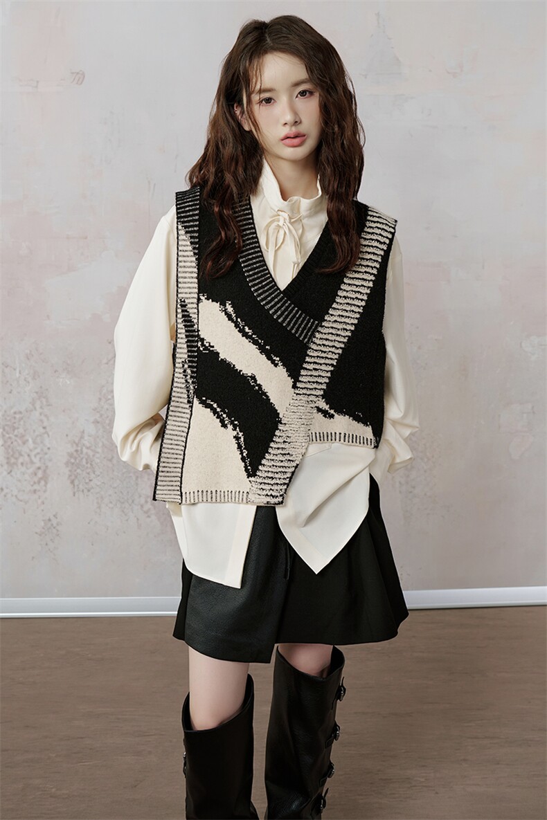 2025秋冬新款舒适百搭简约软糯时尚拼色马甲针织衫，女装针织衫/毛衣，美雪羊绒