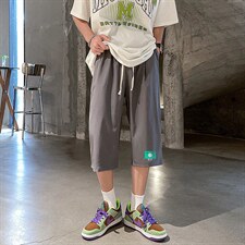 灰色
