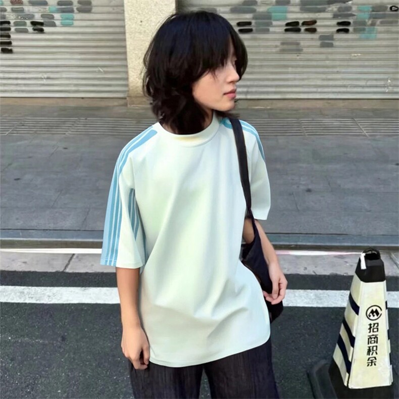 抖音得物品质二开240克宽松纯棉美式潮牌印花三条杠中性风短袖T恤,男装T恤,电商A486