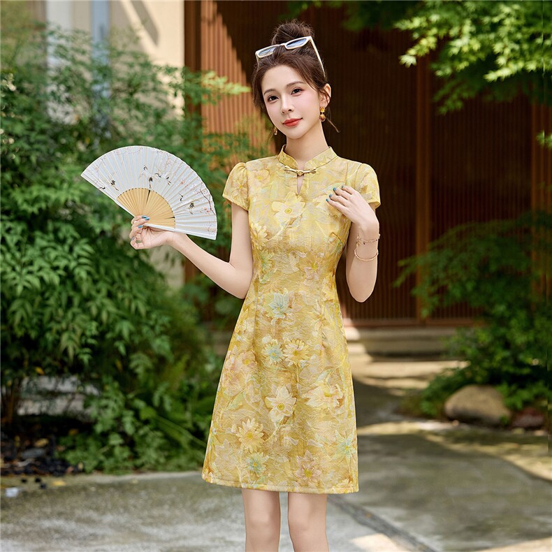 新中式改良旗袍连衣裙女夏2026新款高级感小个子精致提花裙子,女装连衣裙,丽影随形