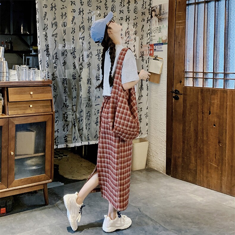 韩系减龄红格子套装裙女夏2025新款字母印花t恤半身格子裙两件套,女装套装/套裙,浙宝220