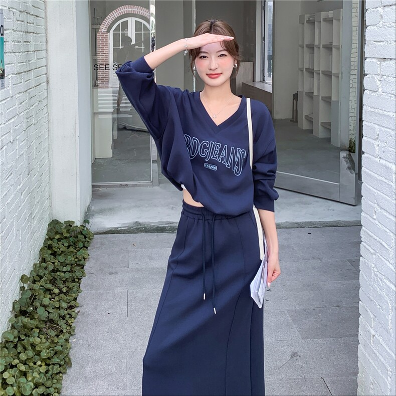藏青色V领卫衣半身裙套装女2025秋季新款巨好看超火高级感两件套,女装套装/套裙,2C090