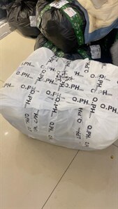 带帽短款羽绒服图片