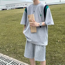 灰色