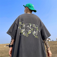 深灰色