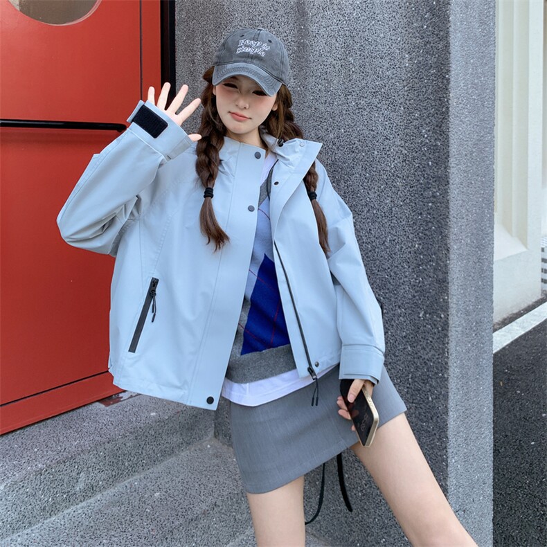 新款蓝色连帽工装冲锋衣外套2D014-9080-P145-K218,女装短外套,2D014